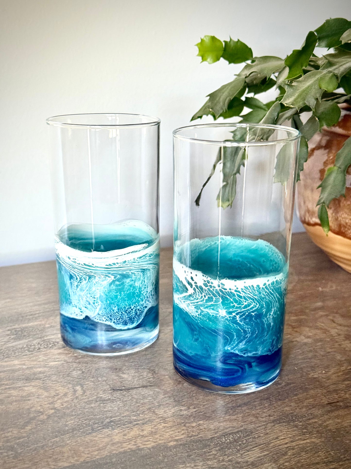 16 oz Coastal Resin Wave Rocks Glass