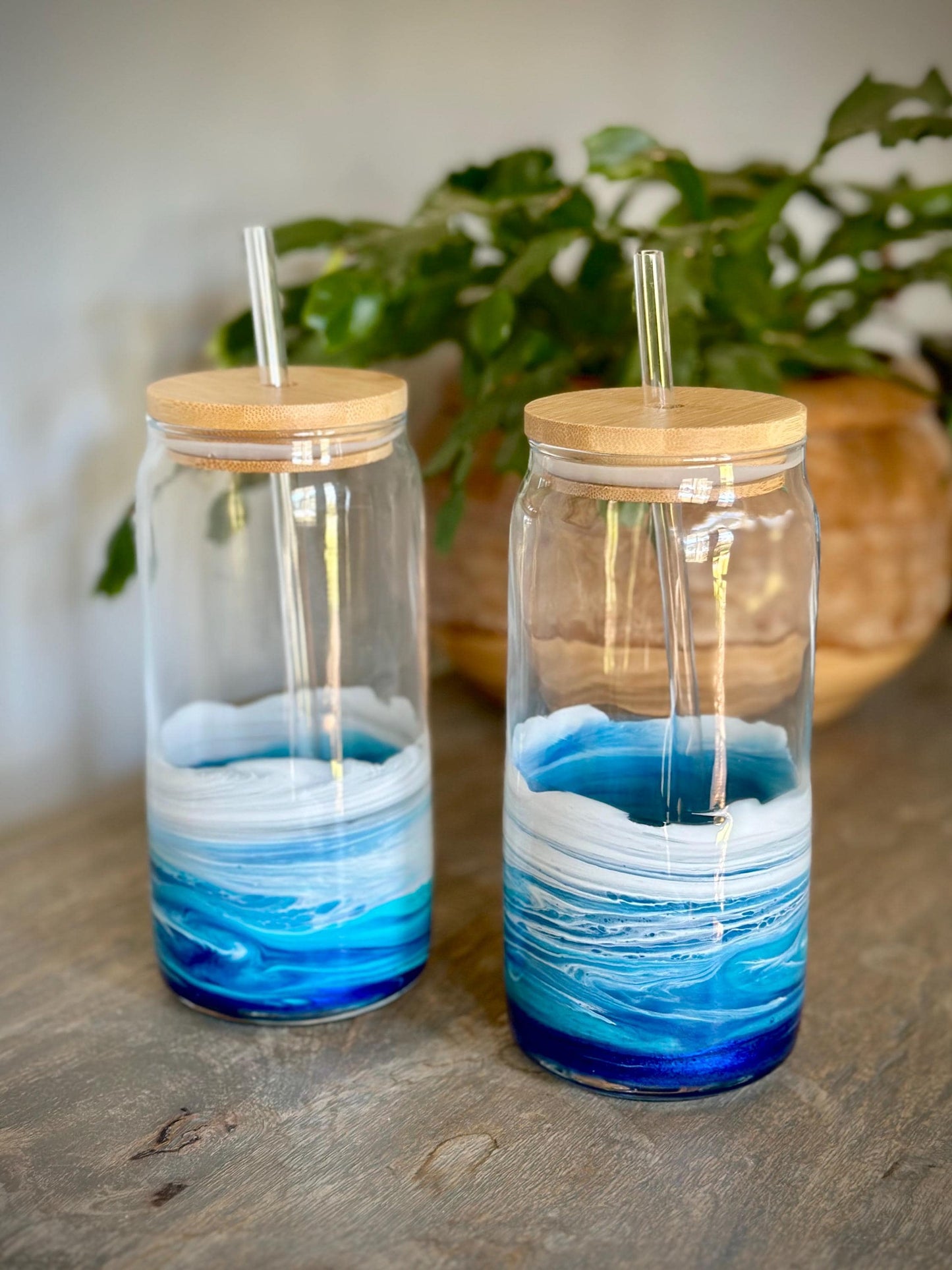 Resin Wave Glass Tumbler with lid and straw - Beach Glassware