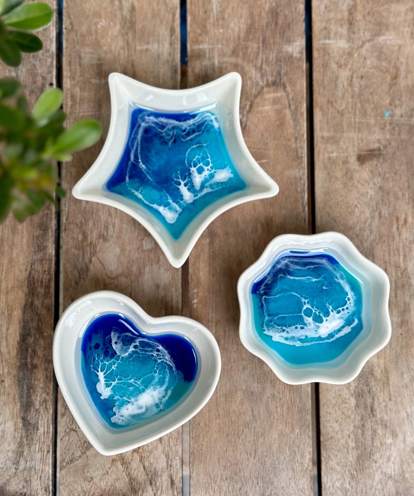 Flower Shaped Ceramic Ring Dish with Resin Waves