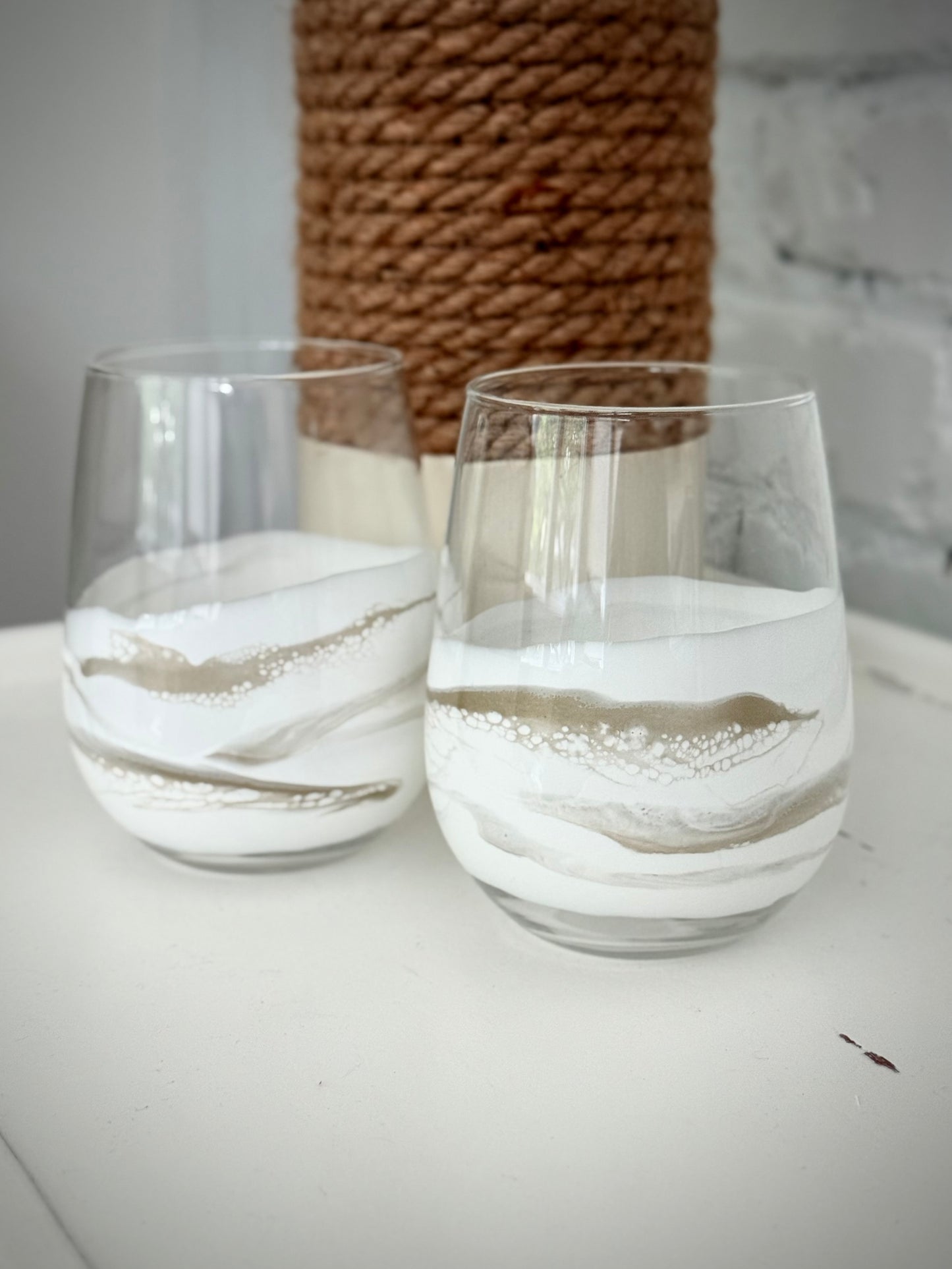Resin Stemless Wine Glass: White and Gold Beach Design - 17oz