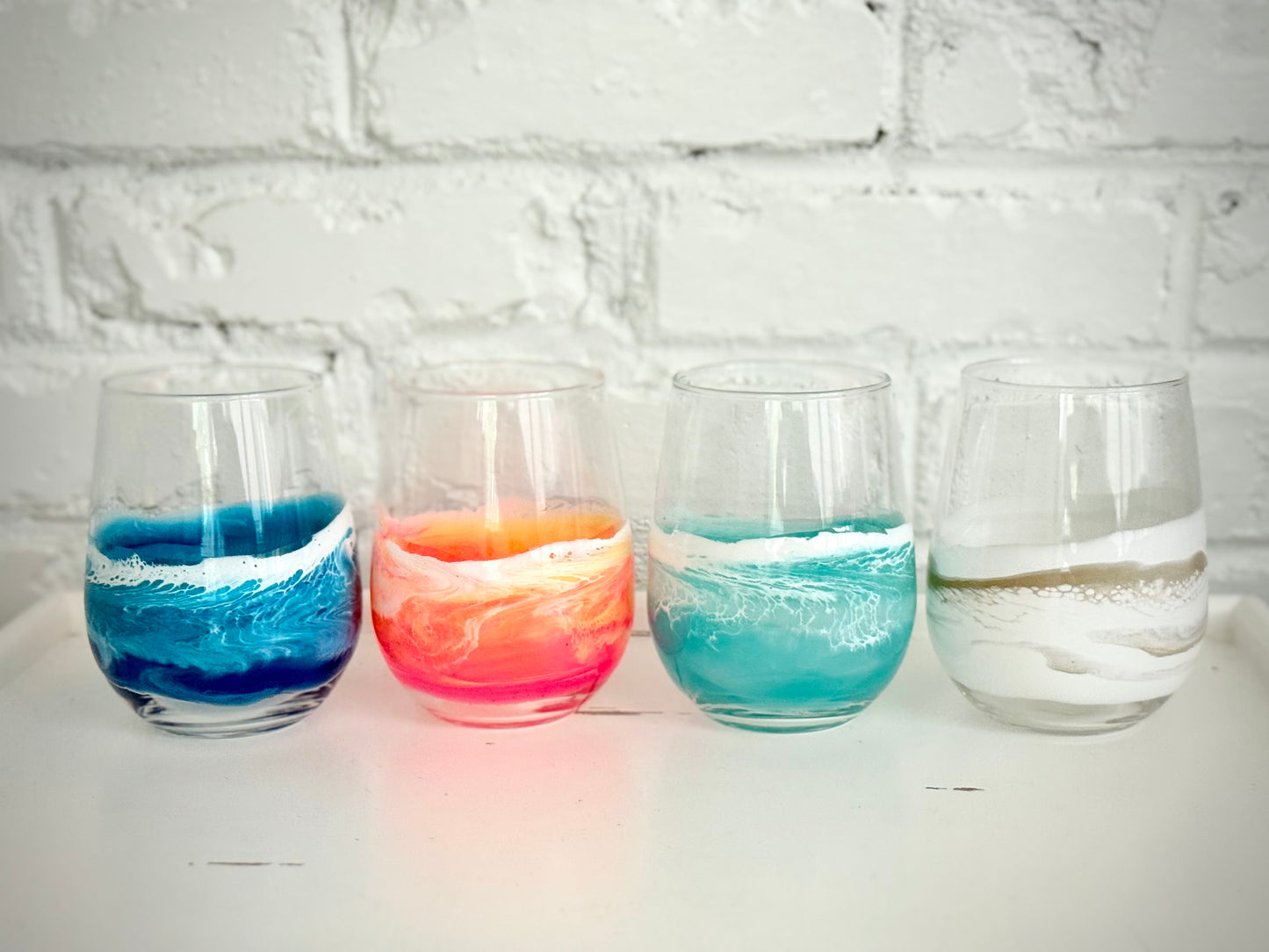 Resin Wave Sunset Stemless Wine Glass