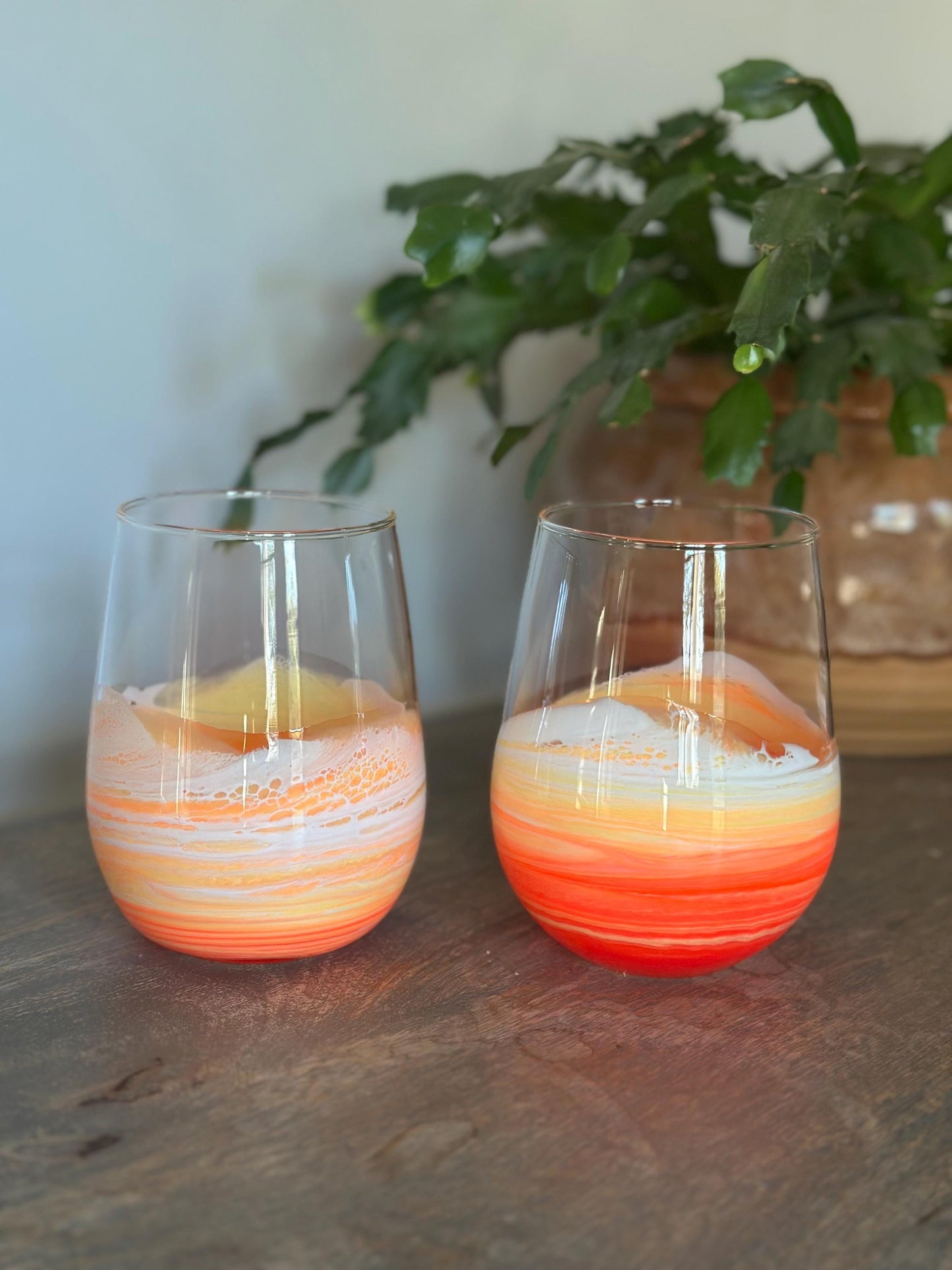 Resin Wave Sunset Stemless Wine Glass